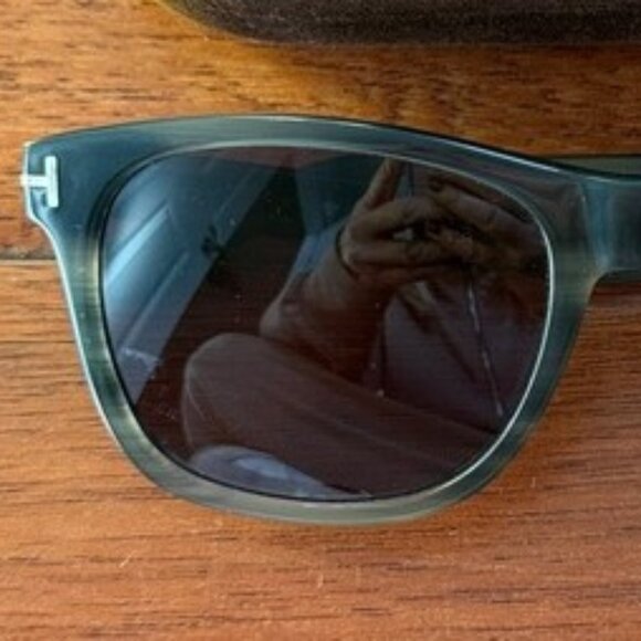 Tom Ford FT0595 Eric-02 Grey Smoke 55 mm Sunglasses with Case - Picture 7 of 8